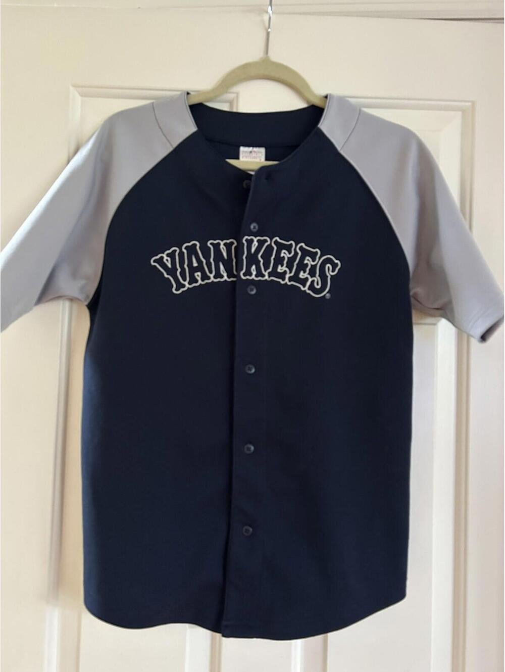 New York Yankees Baseball Jersey Youth Size 14/16 Kid Athlete Brand